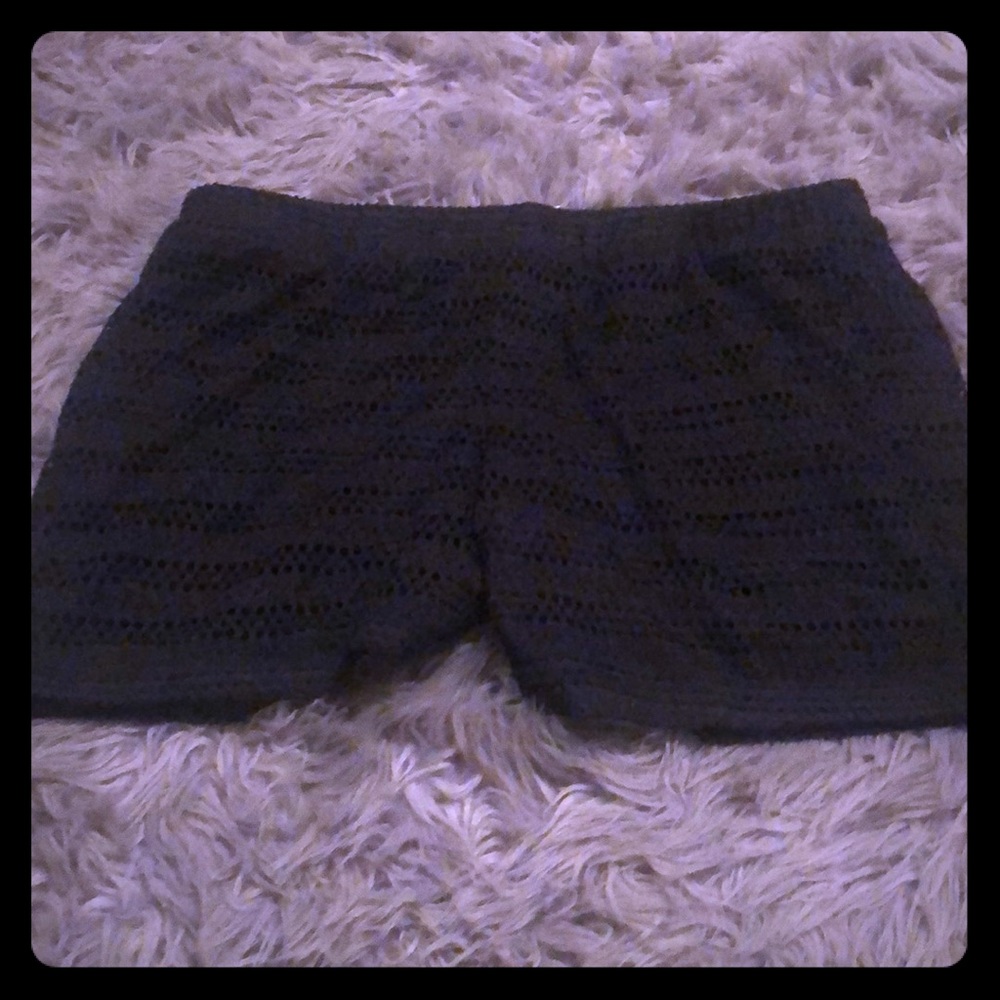Lace patterned shorts